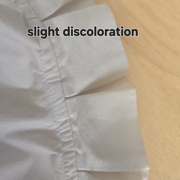 Chic White Ruffled Blouse - Picture 11 of 11